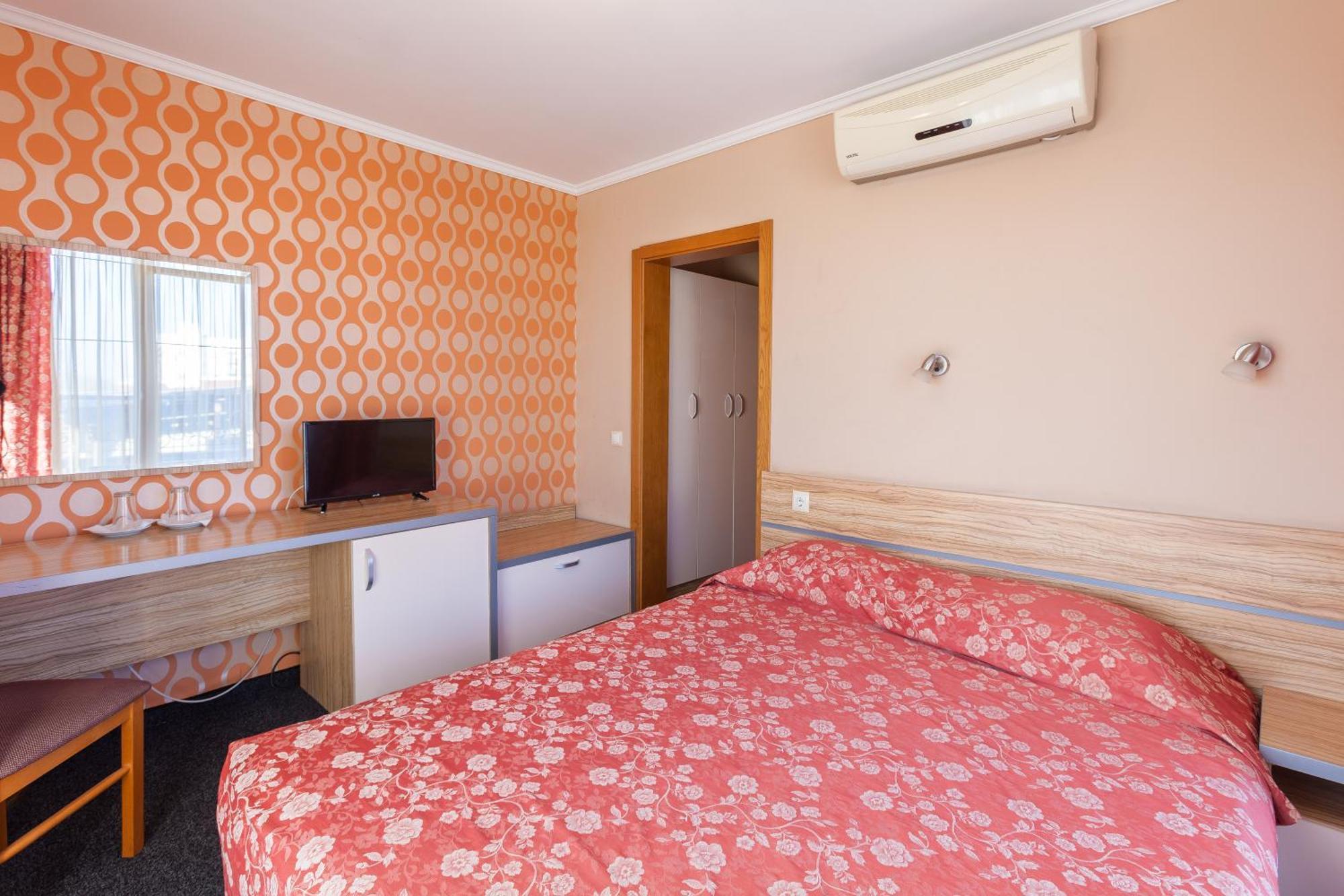 Semeen Hotel Opera Burgas Room photo